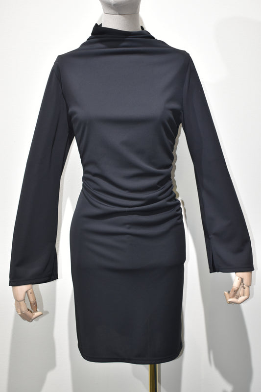Vestito con drappeggio