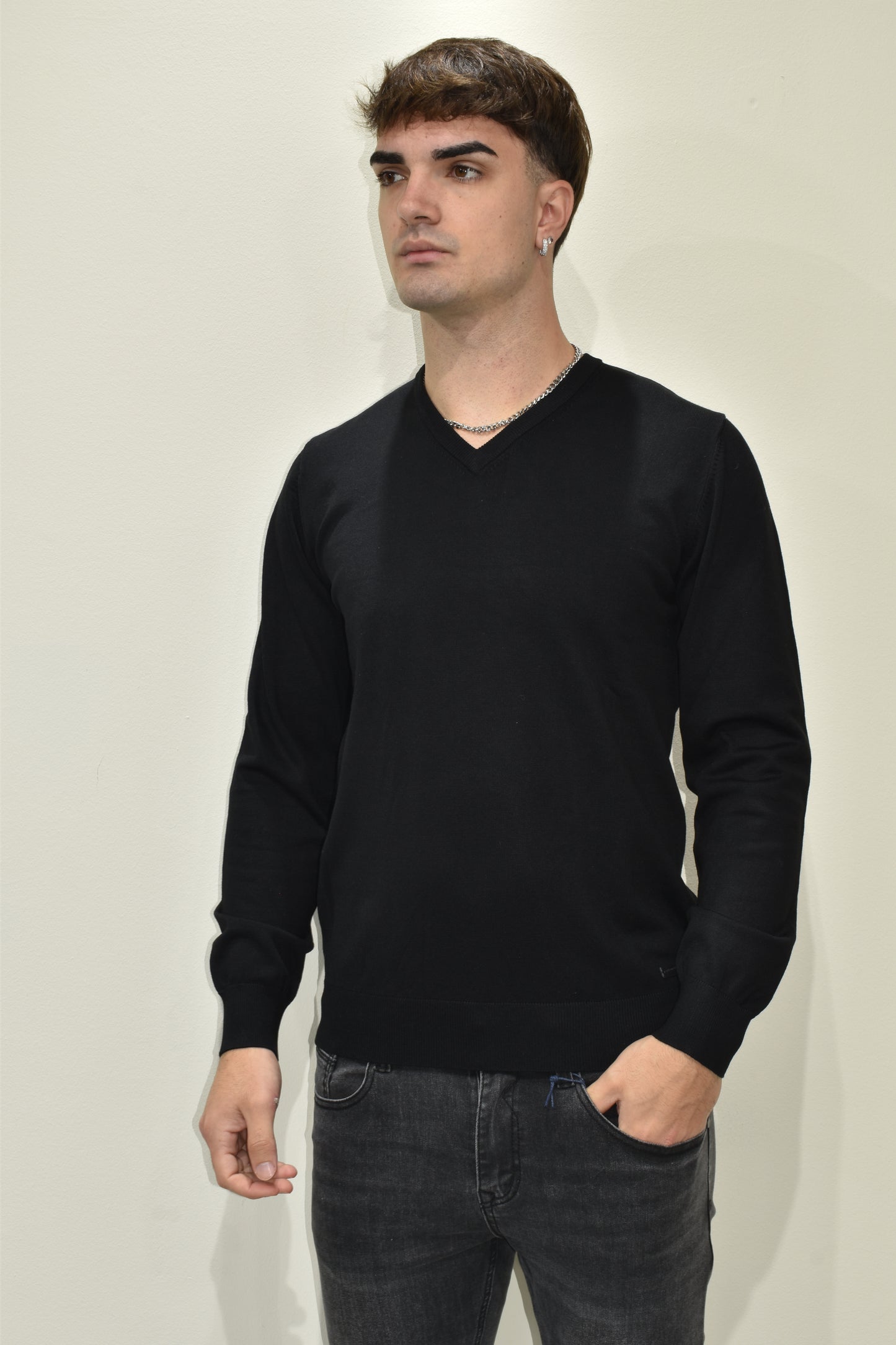 maglia a v uomo baci e abbracci-440004