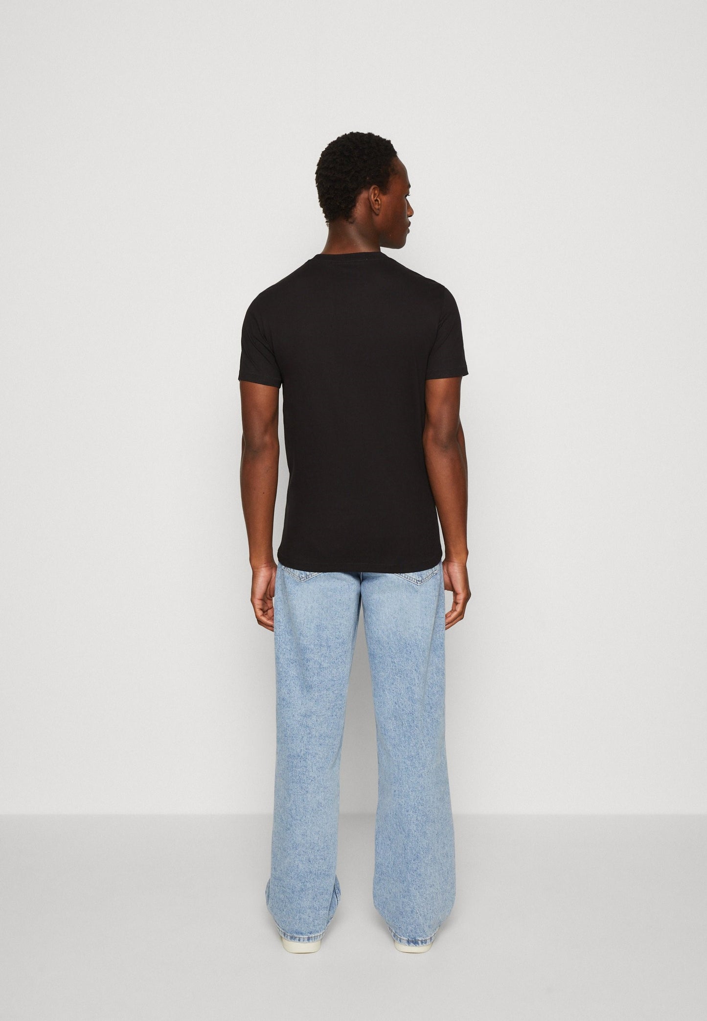 t-shirt uomo calvin klein-3303323299