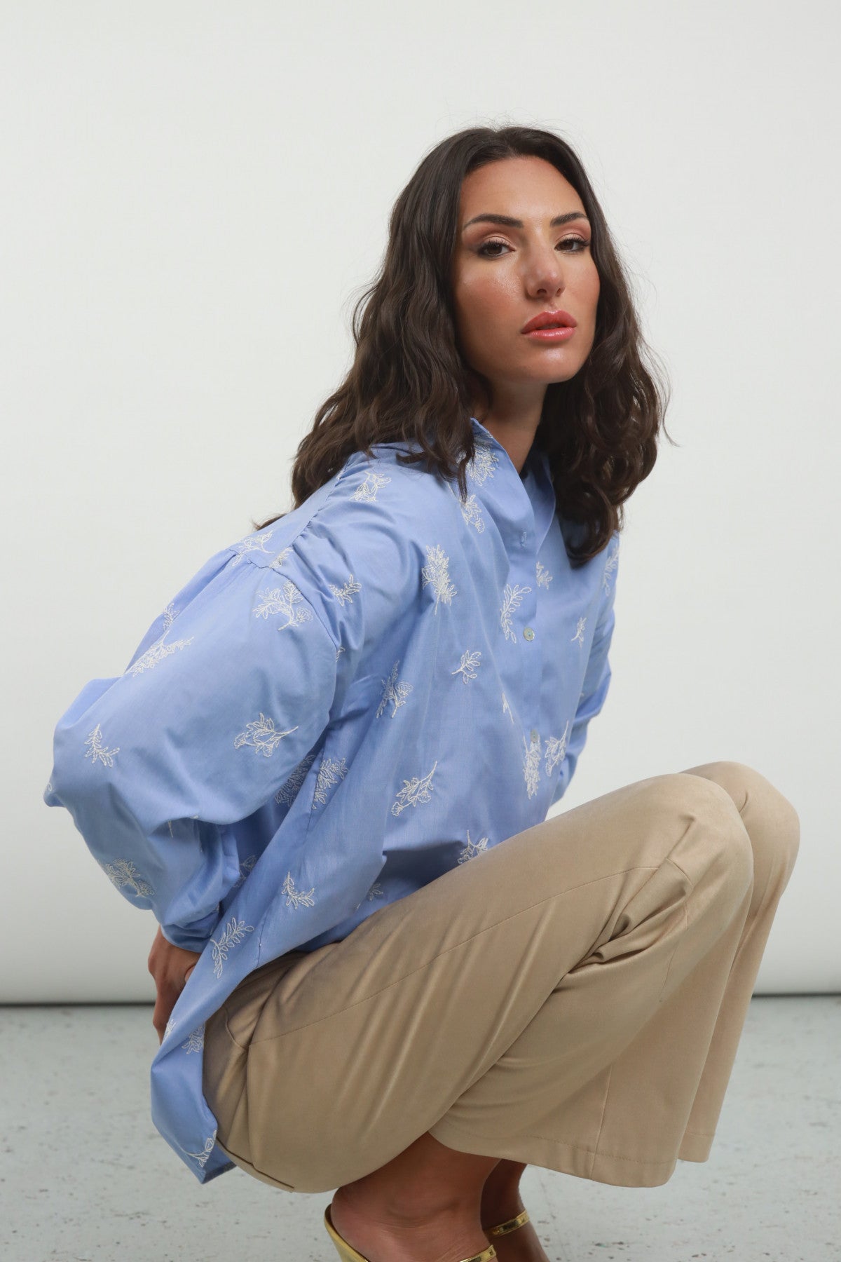 Camicia ricamo